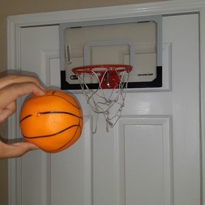 Door basketball